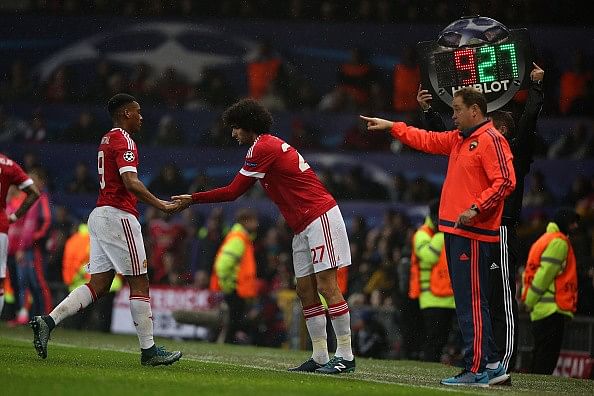 Manchester United Fellaini Martial substitution LvG boos Old Trafford